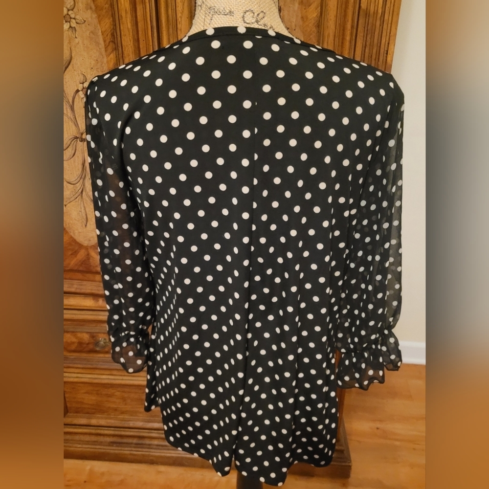 Stylish Black and White Polka Dot Women's Blouse - Picture 3 of 5